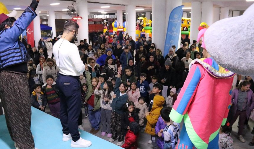 Büyükşehir'in Ramazan etkinlikleri Yenipazar'da vatandaşlarla buluştu