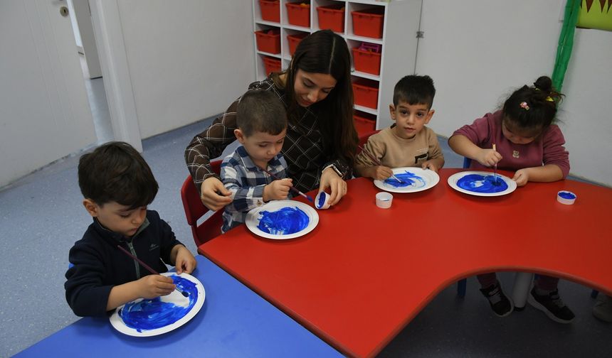 Kuşadası Belediyesi Çocuk Gelişim Merkezi geleceğe umut oluyor