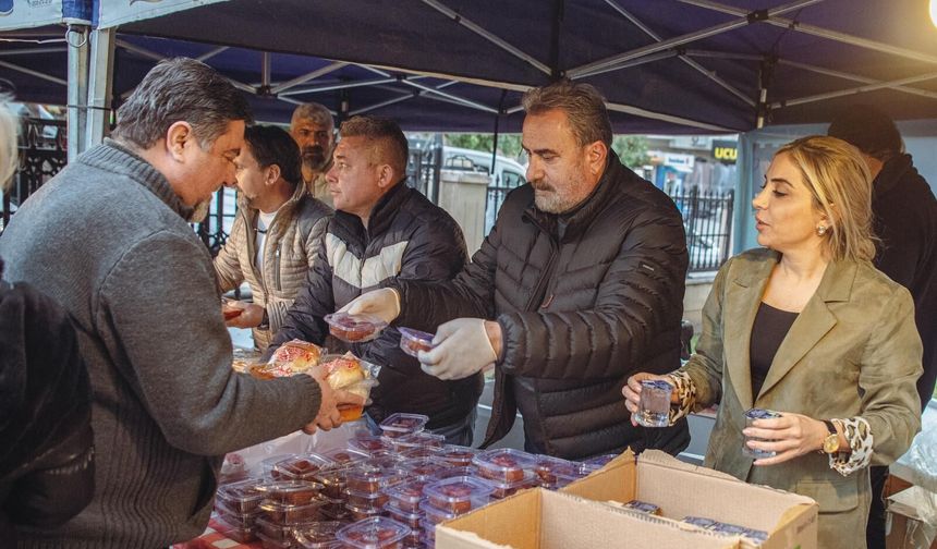 Davutlar’da oruçlar Kuşadası Belediyesi’nin iftar sofrasında açıldı