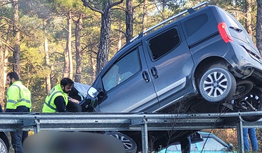 Feci trafik kazasında 4 kişi hastaneye kaldırıldı