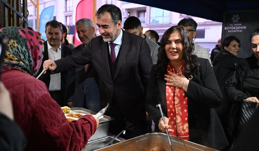 Başkan Çerçioğlu Söke’de kurulan iftar sofrasında vatandaşlarla bir araya geldi
