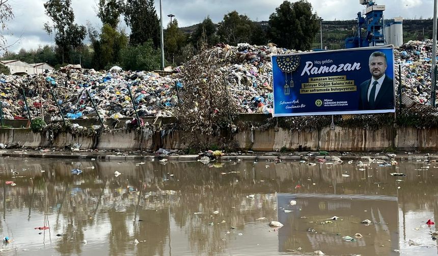 İzmir çöplüğe döndü