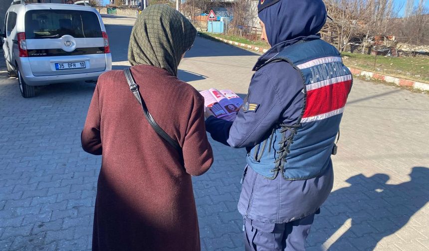 Jandarmanın kadına şiddetle mücadele etkinlikleri sürüyor