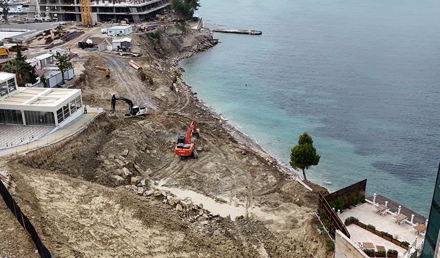 Kuşadası’nda vatandaş diken üstünde: Avcılar İnşaat kazıya devam ediyor