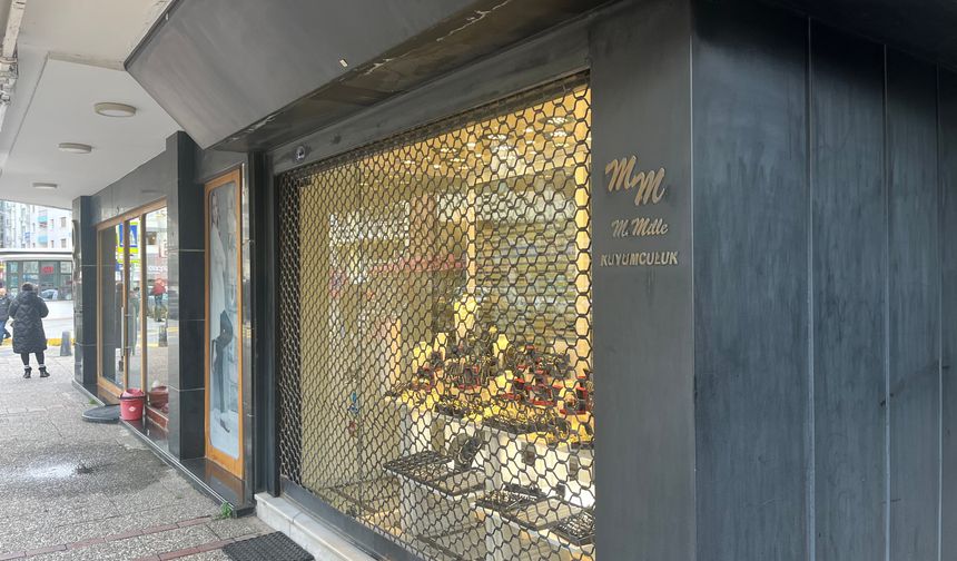 Kuyumcuya silahlı soygun girişimi