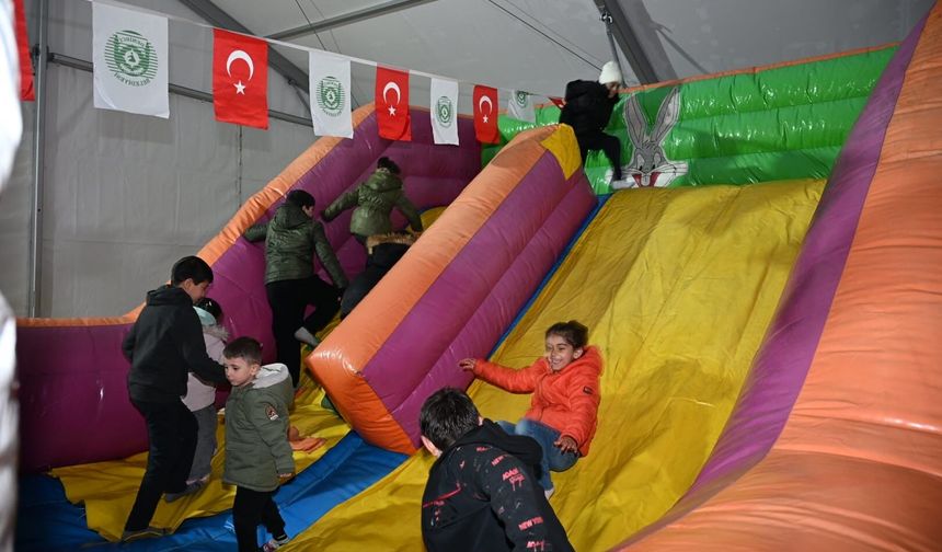 Ramazan, çocukların sevinciyle taçlandı