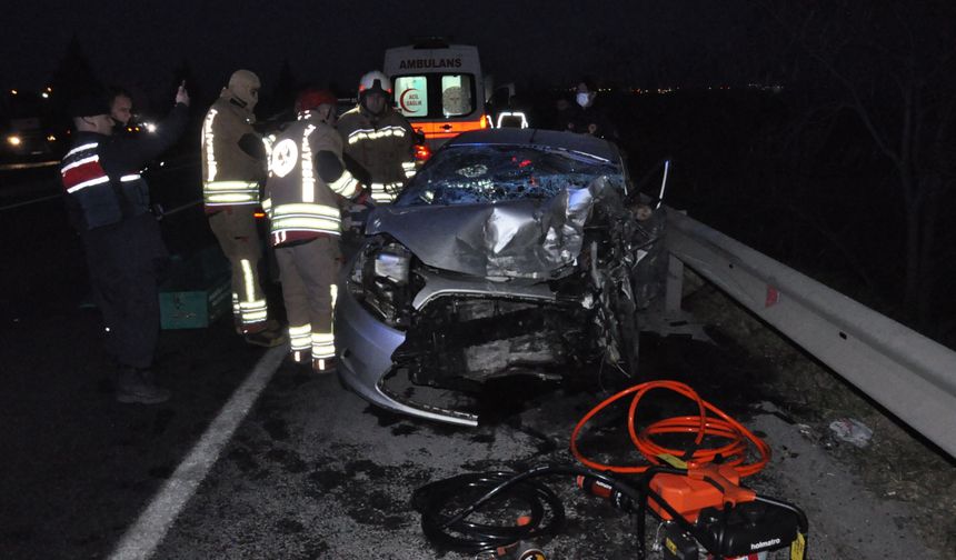İzmir yolunda feci kaza.. 2 ölü, 2’si çocuk 5 yaralı