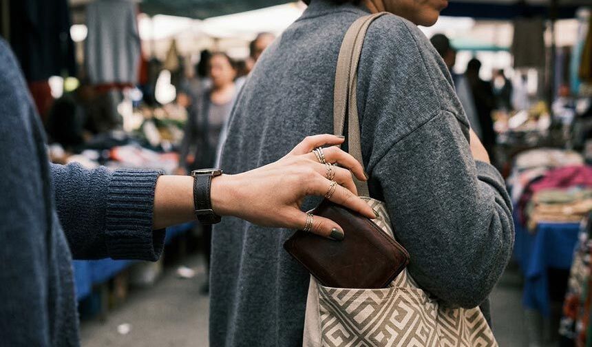 Aydın’da 3 kadın basıldı