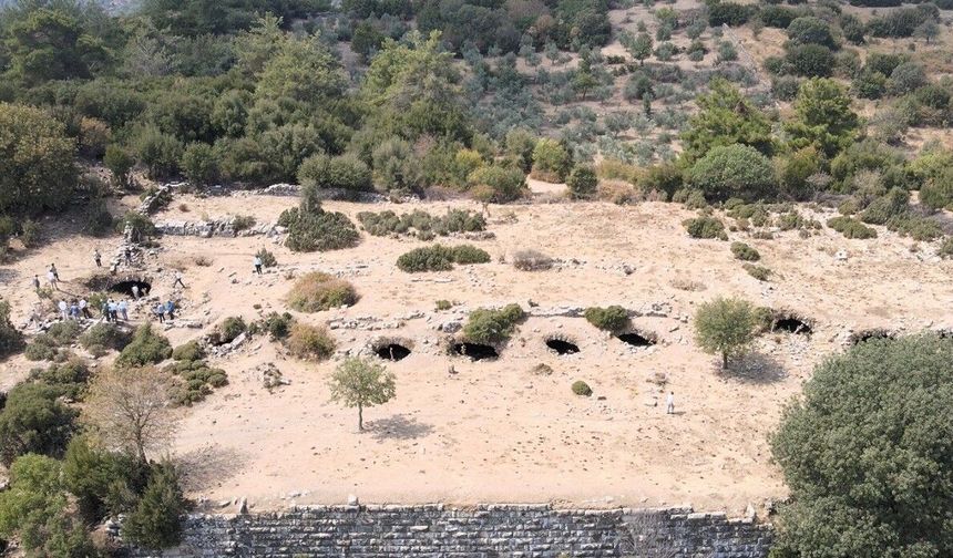 Aydın'ın "öksüz" antik kenti ilgi bekliyor