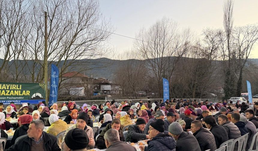 Aydınlı vatandaşlar Büyükşehir'in iftar sofrasında buluştu