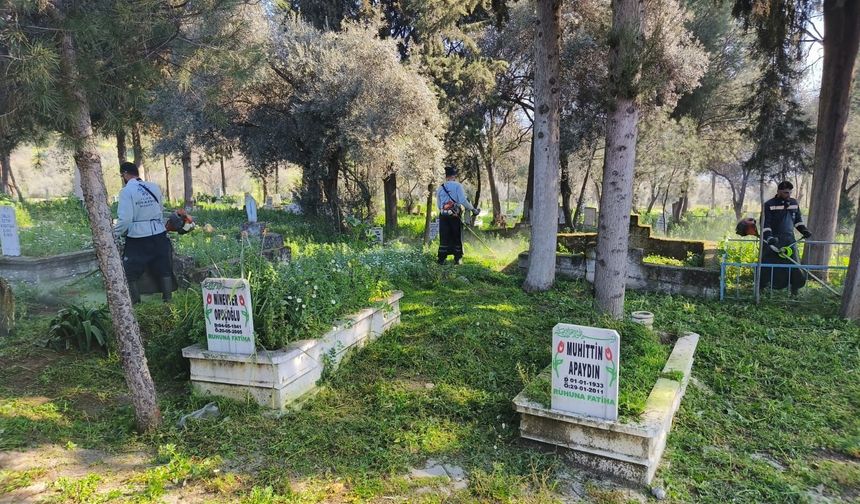 Başkan Çerçioğlu’ndan mezarlıklarda Ramazan Bayramı öncesi temizlik çalışması
