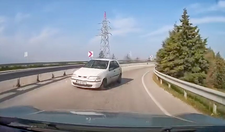 Hiçbir şey olmamış gibi ters yönde ilerledi