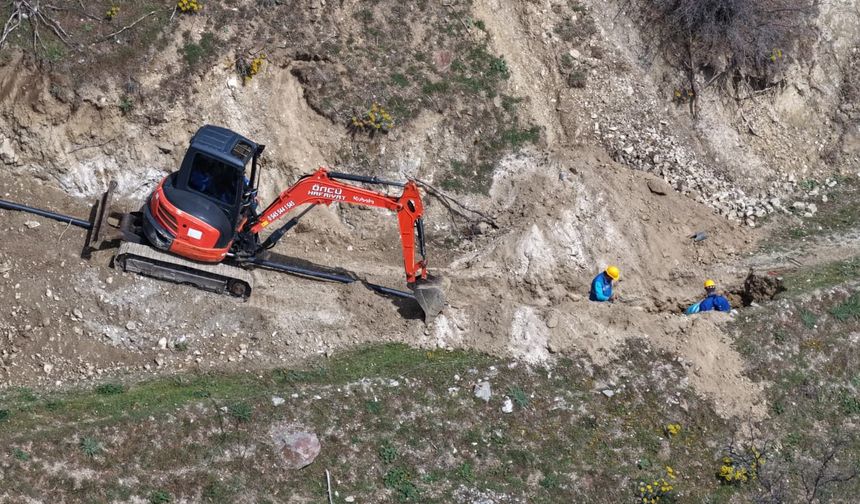İyi ki Çerçioğlu var.. Büyükşehir ekipleri dağ tepe demeden çalışmalara devam ediyor