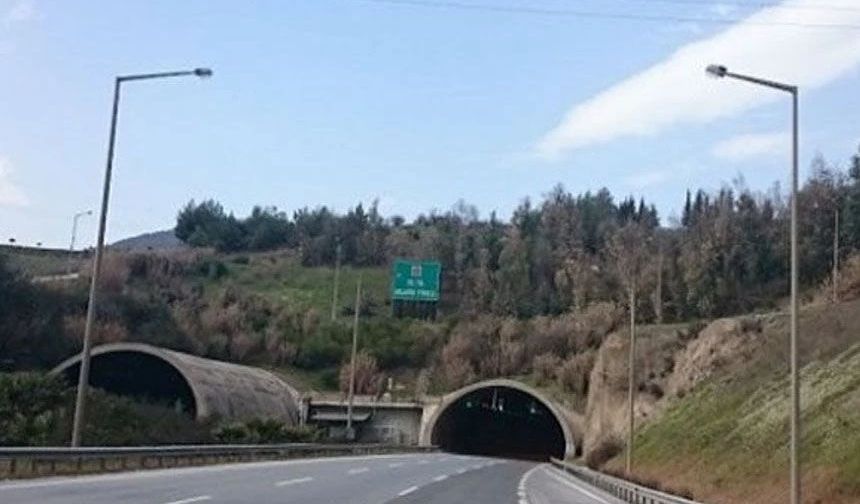 İzmir istikameti trafiğe kapandı
