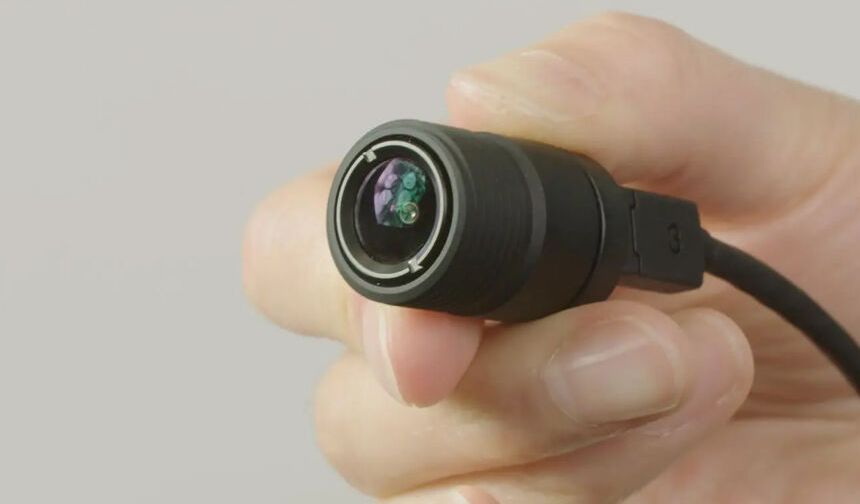 Kadınlar tuvaletinde gizli kamera skandalı