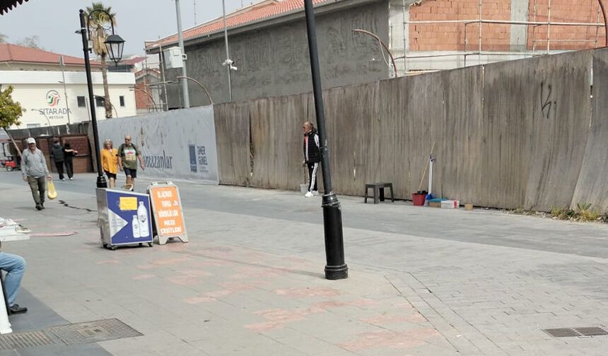 Ömer Günel’in fotoğraflarının yer aldığı brandalar kaldırıldı