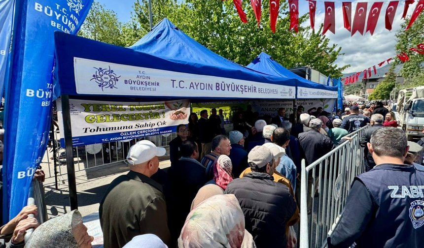 Başkan Çerçioğlu binlerce fideyi Sultanhisar ve Buharkent’te vatandaşlarla buluşturdu