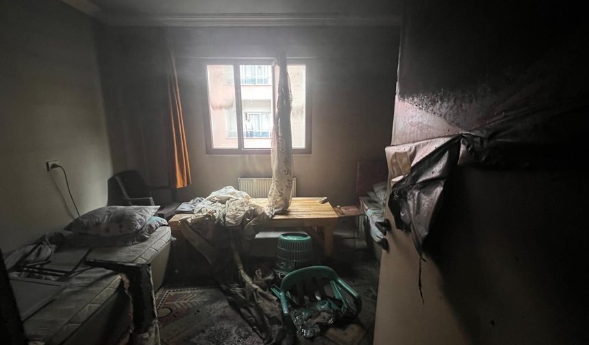 Evini ateşe verdi, kaçarken yakalandı