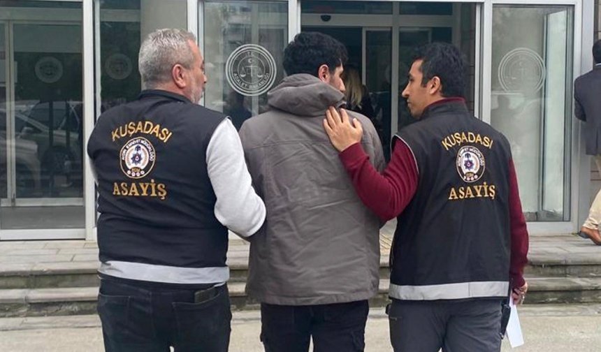 Kuşadası’nda aranan 2 şahıs yakalandı