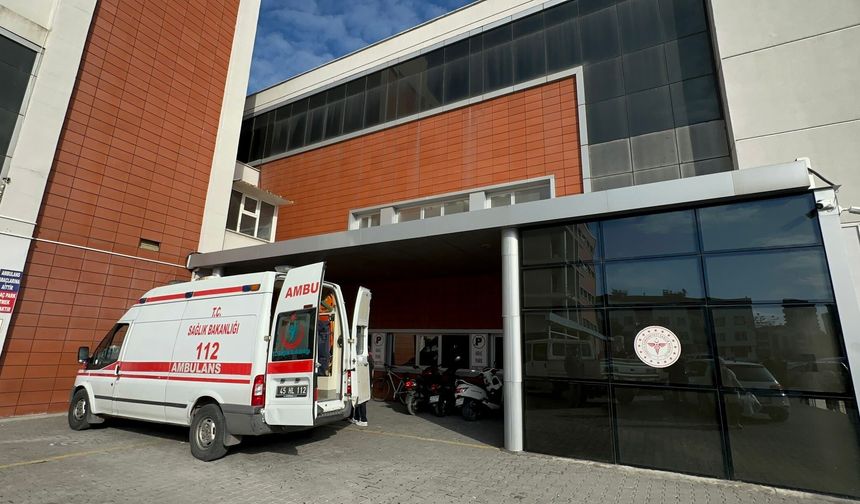 Okulda tavan düştü, 3 öğrenci yaralı