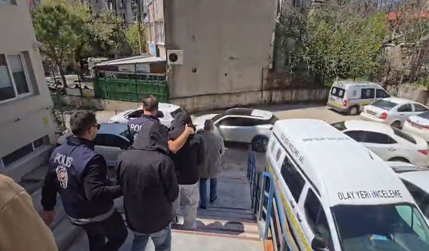 Sosyal medyadan buldukları erkeklerle kadınları buluşturmuşlar