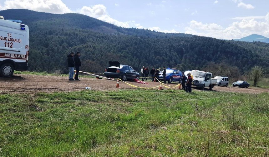 Tamir etmeye çalıştığı aracının altında kaldı, hayatını kaybetti