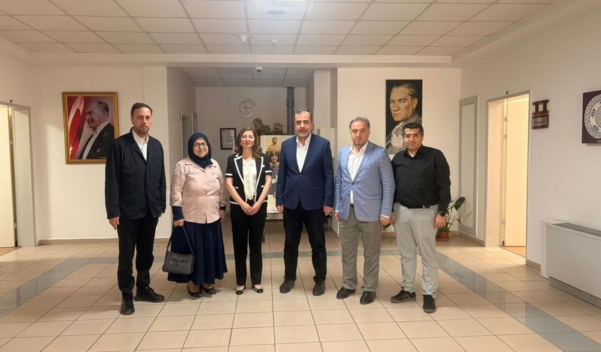 AK Parti Aydın’dan ADÜ Başhekimi Uysal’a hayırlı olsun ziyareti
