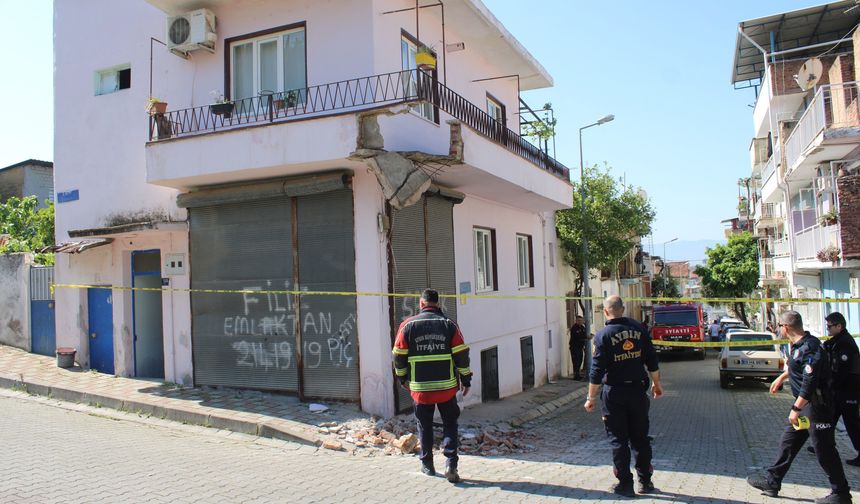 Aydın’da çöken balkondan düşen genç hayatını kaybetti