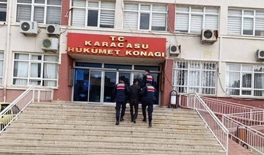 Karacasu’da ruhsatsız silahlar ve tarihi eserler ele geçirildi