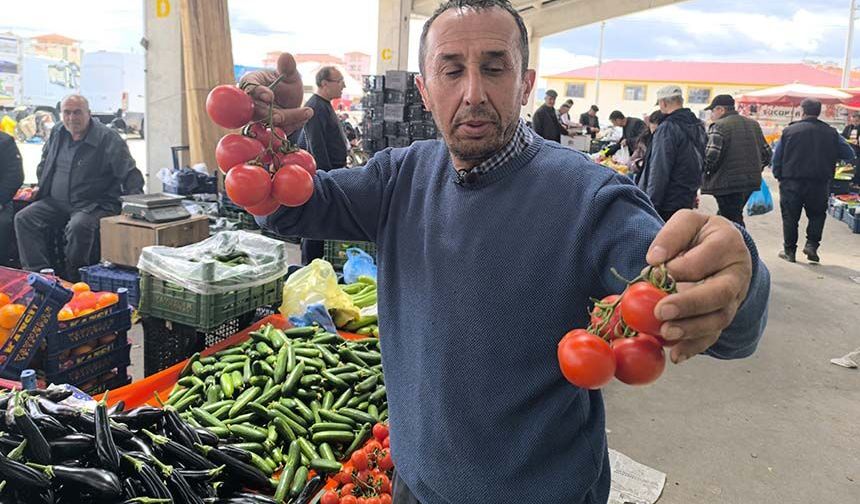 Pazarda domates fiyatları uçtu