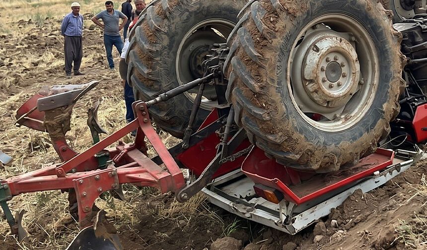 Traktör kazasında çiftçi hayatını kaybetti