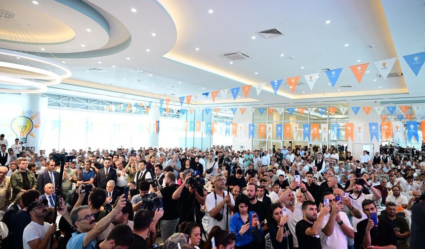 Aydın’da tarihi tören.. AK Parti’ye büyük katılım