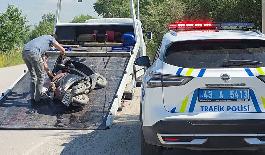 Otomobil ile motosiklet çarpıştı, sürücü ağır yaralandı