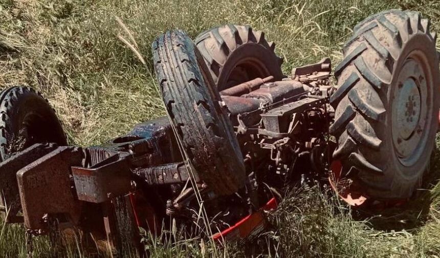 Traktör kazasında ağır yaralandı! Hayati tehlikesi sürüyor