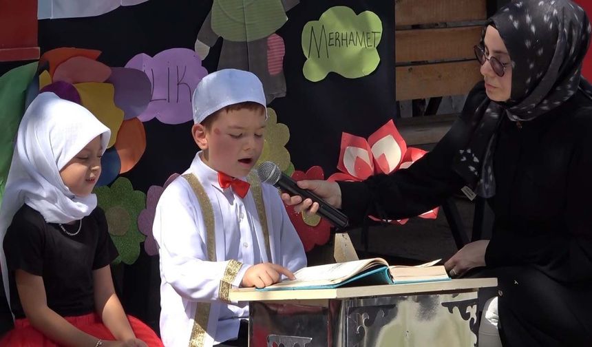 Kur'an Kursu'nda Çocuk Şenliği coşkusu