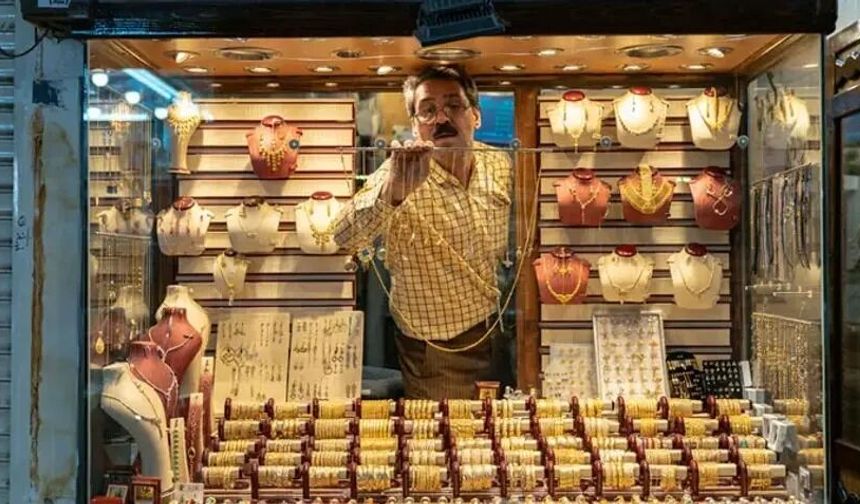 Altın fiyatlarında düşüş sürüyor