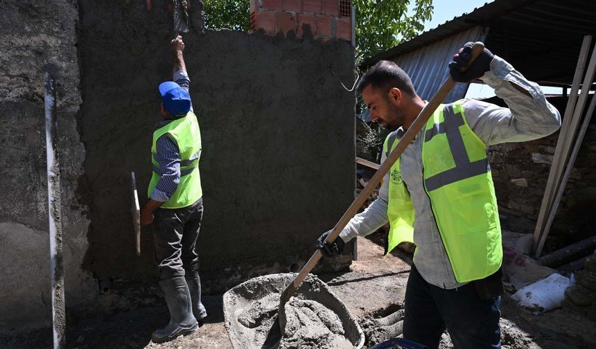 Çerçioğlu talimat verdi, Büyükşehir ekipleri Ümmü teyzenin yardımına koştu