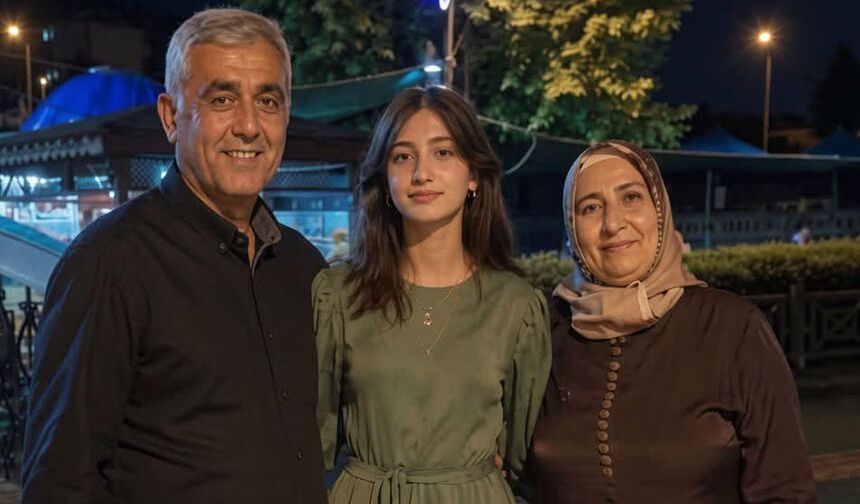 Gözyaşları sel oldu: Aynı aileden 3 kişi son yolculuğuna uğurlandı