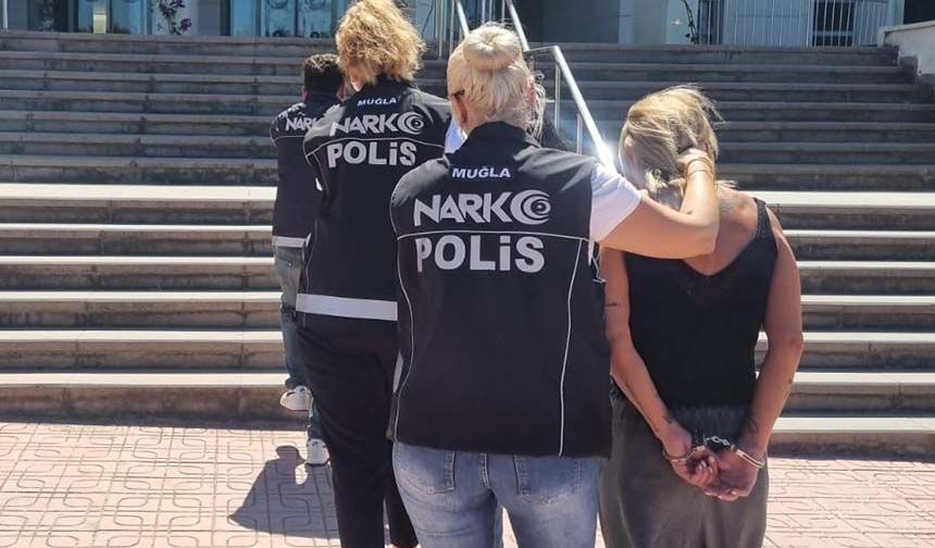 Kadınlı erkekli basıldılar
