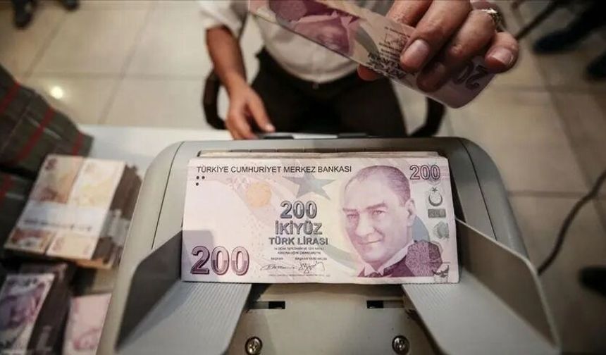 Milyonların gözü banka hesaplarında.. Zamlı maaşlar bu hafta yatıyor