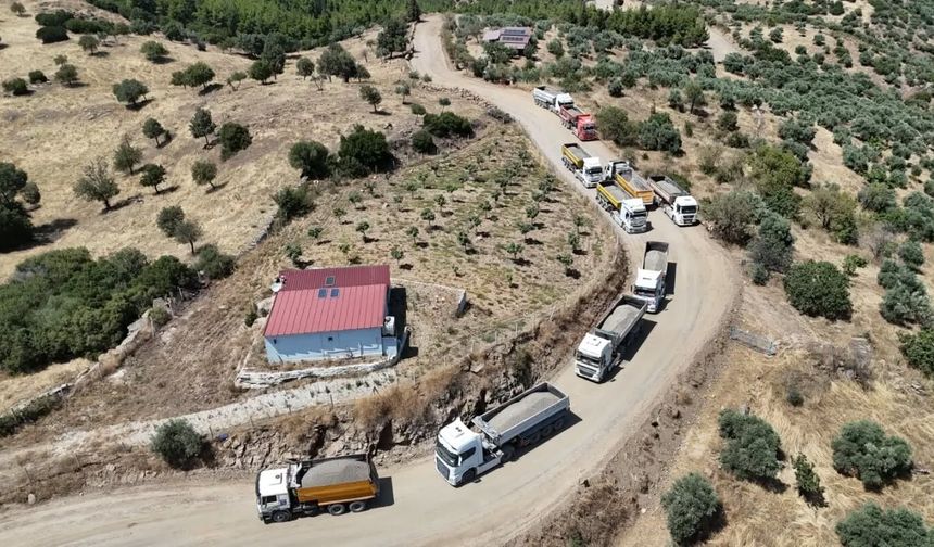 Önceden iki traktör yan yana geçemiyordu.. Çerçioğlu talimat verdi, Mestanlar yolu yenileniyor
