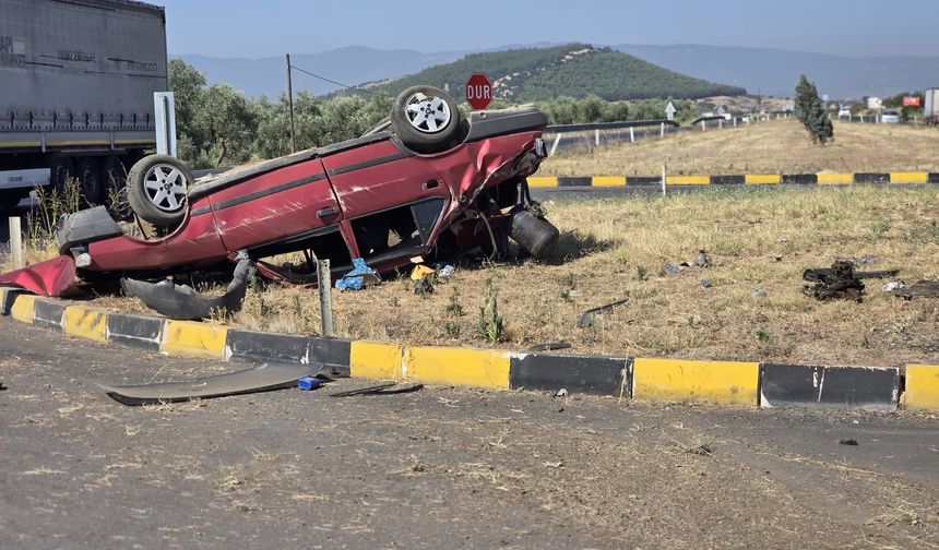 Otomobil ters döndü, sürücü hastaneye kaldırıldı