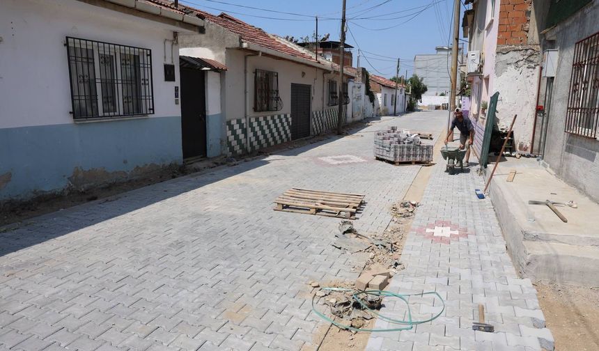 İncirliova’da 3 sokakta yol yenileme çalışmaları sürüyor