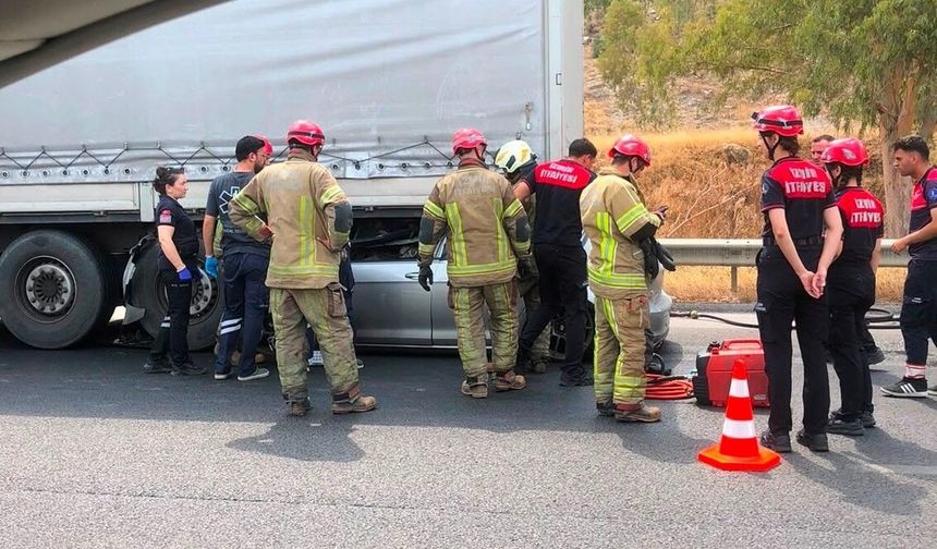 İzmir-Aydın Otoyolu’nda feci kaza.. Hayatını kaybetti