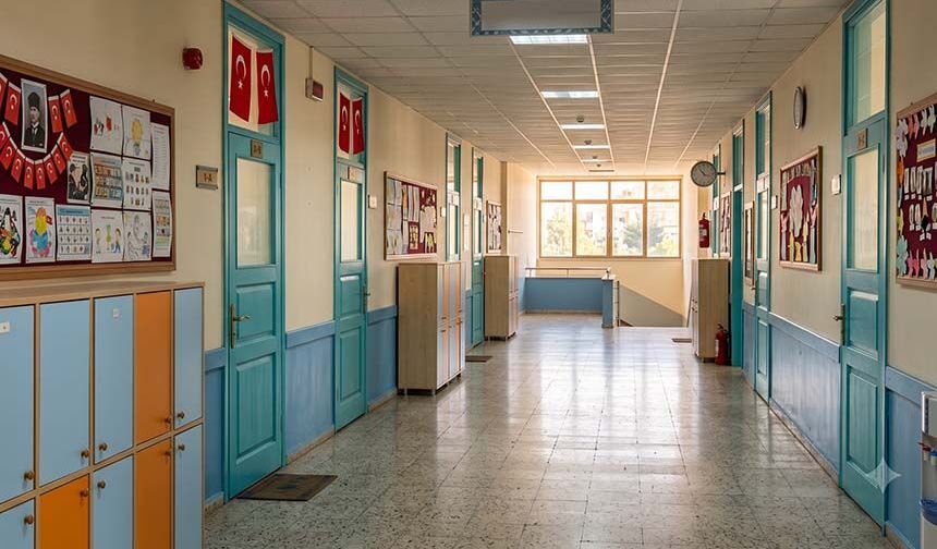 MEB'den 60 binden fazla kişiye iş fırsatı.. Okullara personel alınacak