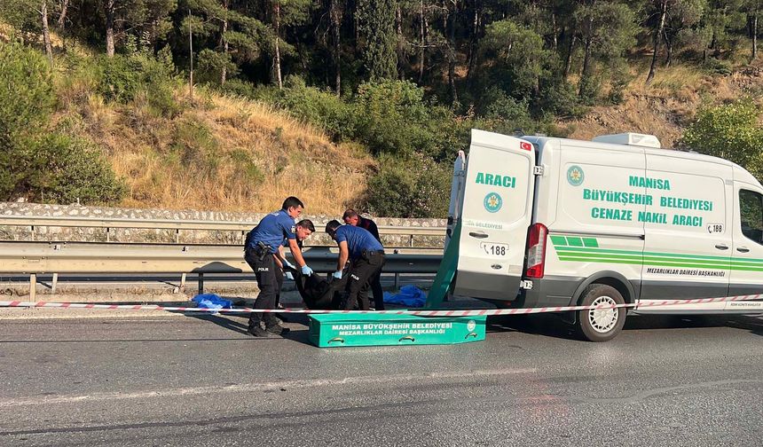 Motosiklet bariyerlere çarptı, sürücü hayatını kaybetti