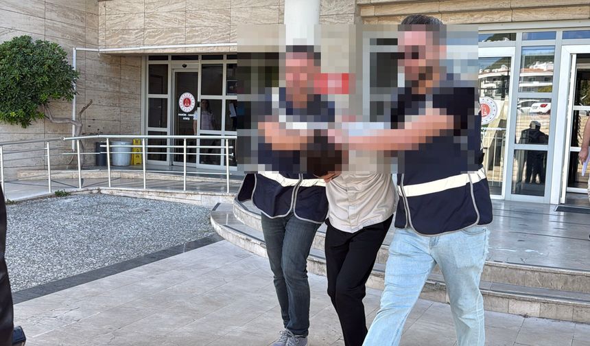 Atatürk büstünü sökmüştü, cezaevine gönderildi