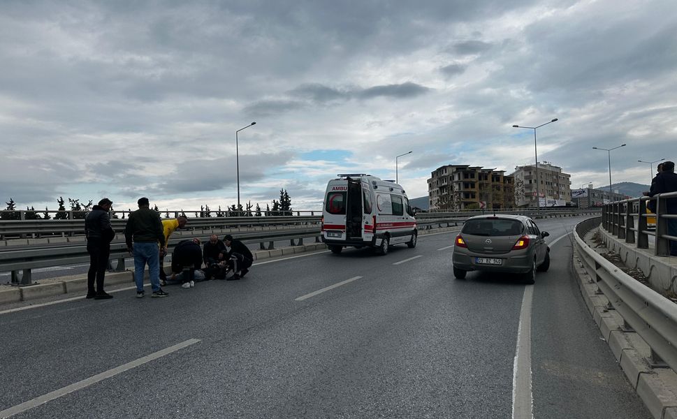 Aydın Kuşadası’nda motosiklet devrildi