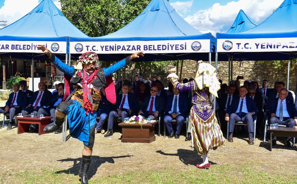 Yörük Ali Efe vefatının 75’inci yılında kabri başında anıldı