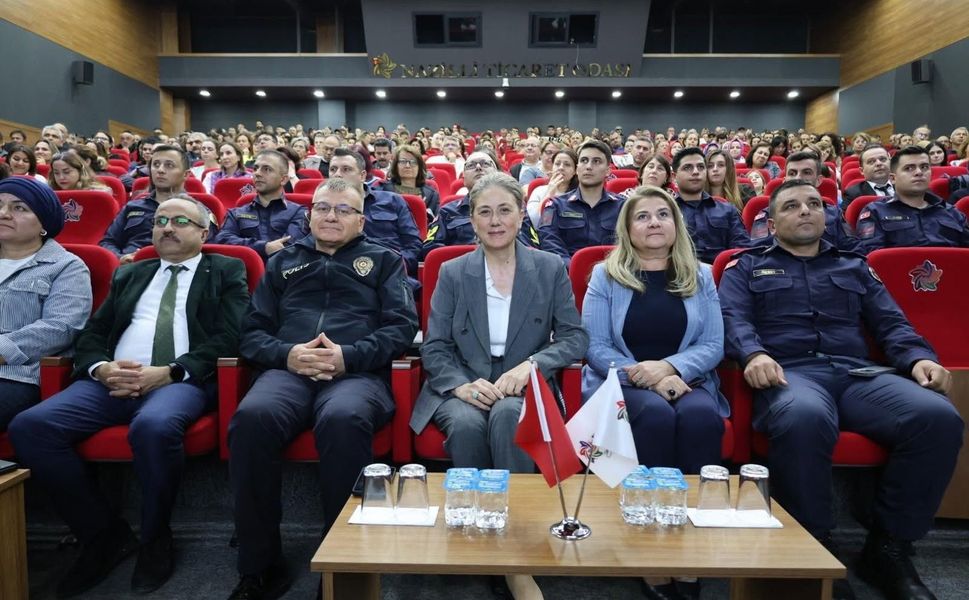 Nazilli'de öğretmenlere okul güvenliği eğitimi verildi